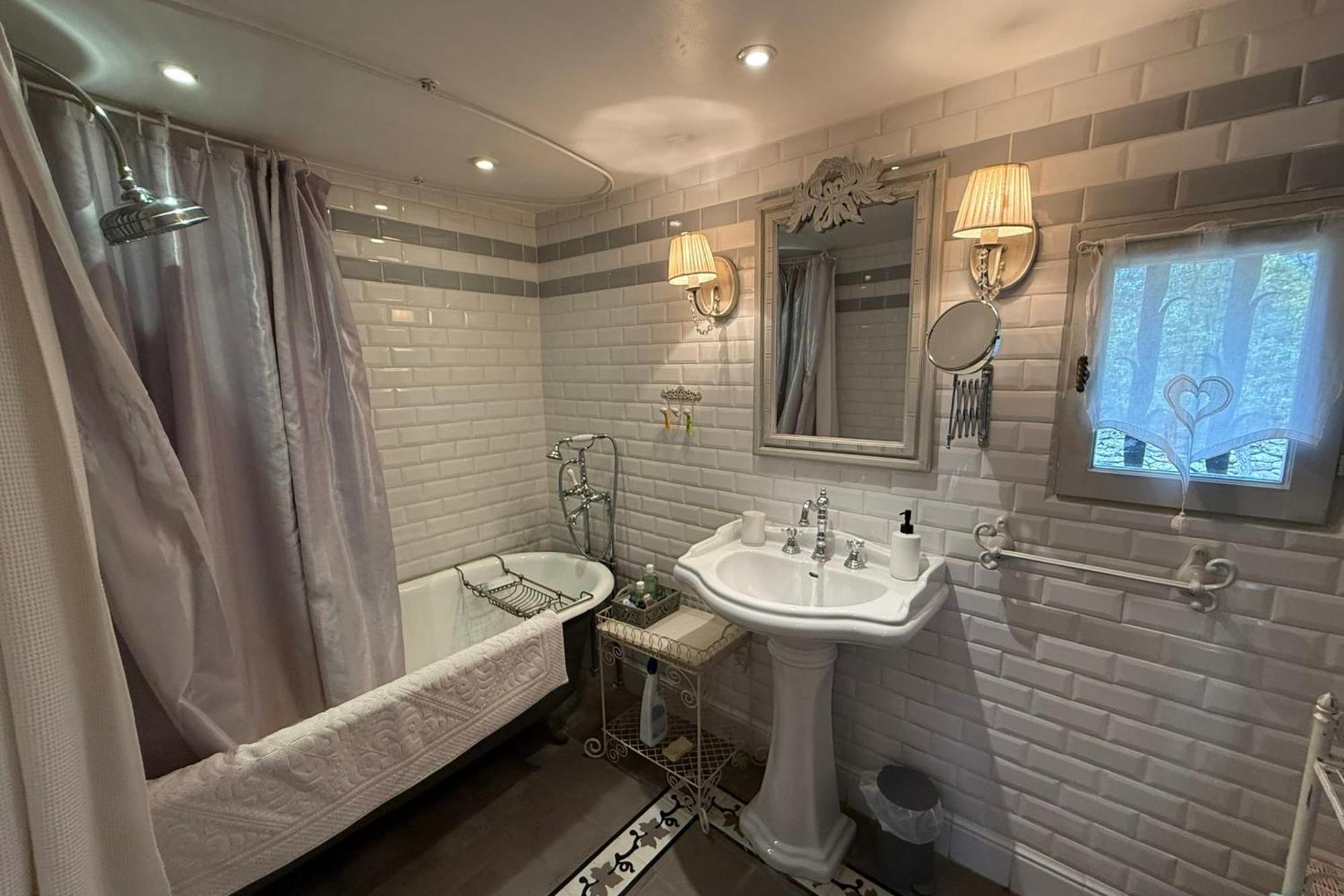 Beautiful Provencal Villa With Pool And Jacuzzi Лакост Екстер'єр фото
