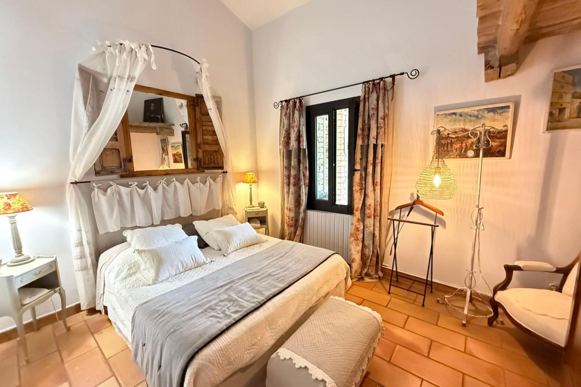Beautiful Provencal Villa With Pool And Jacuzzi Лакост Екстер'єр фото